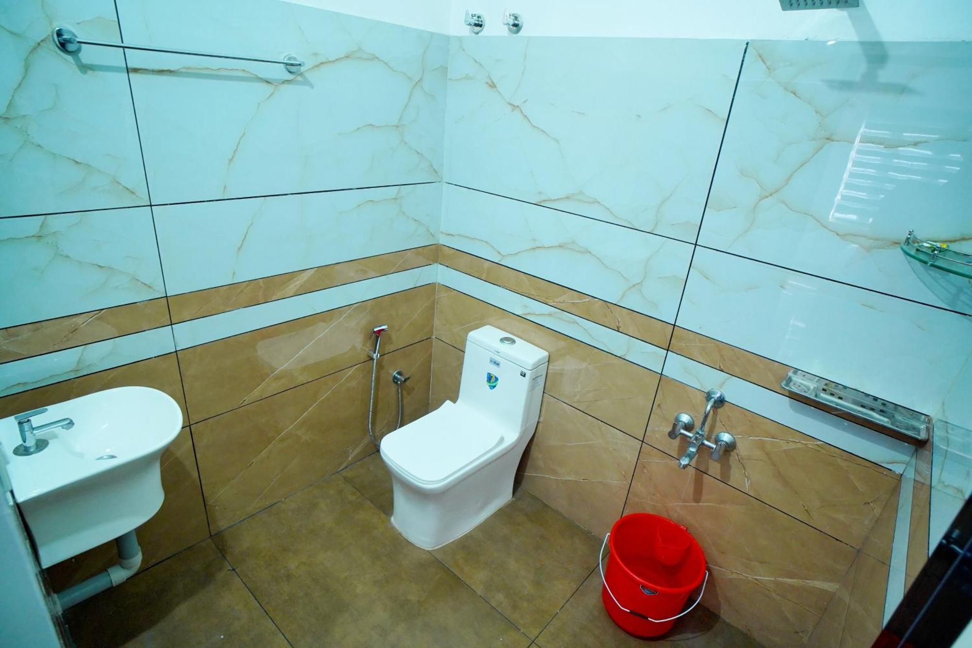 Vaishnavam Double Bedroom Villa 테카디 외부 사진