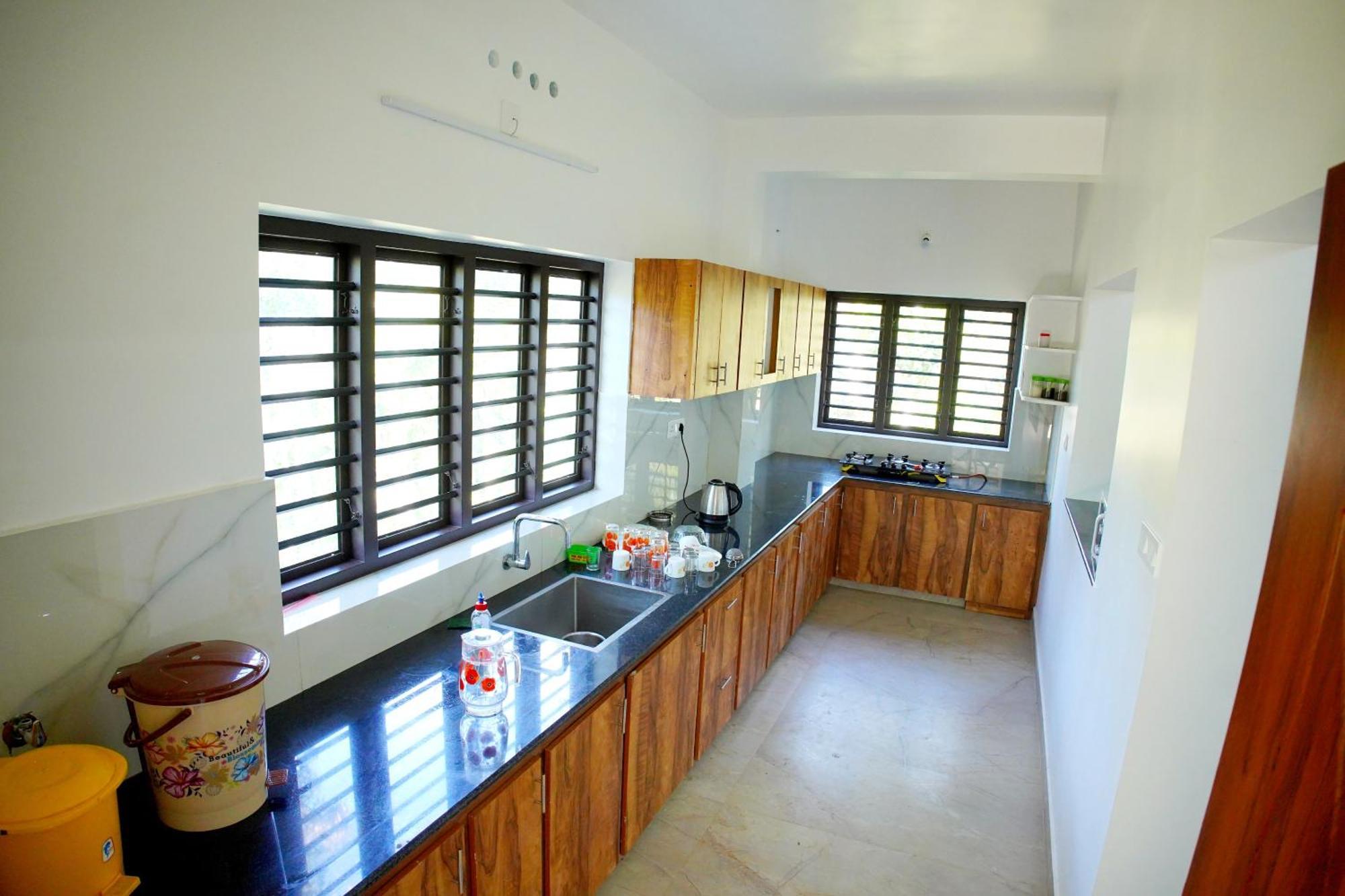 Vaishnavam Double Bedroom Villa 테카디 외부 사진