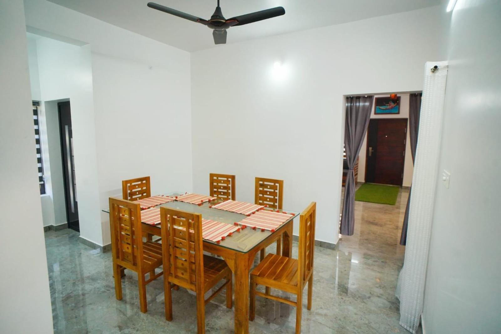 Vaishnavam Double Bedroom Villa 테카디 외부 사진