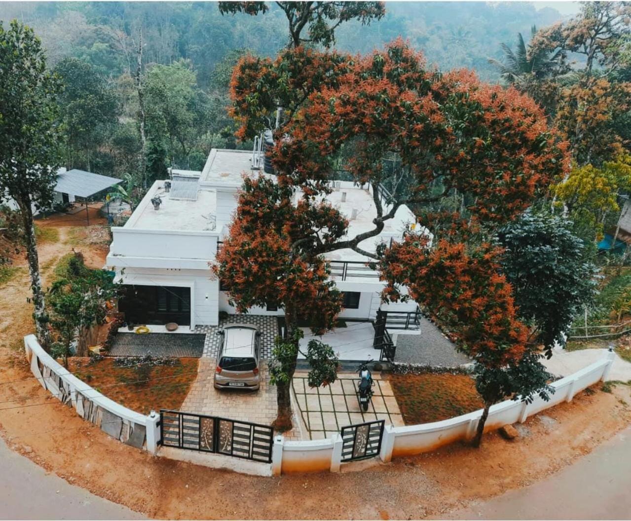 Vaishnavam Double Bedroom Villa 테카디 외부 사진